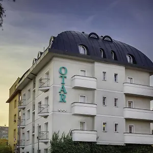 Hotel Otar ***