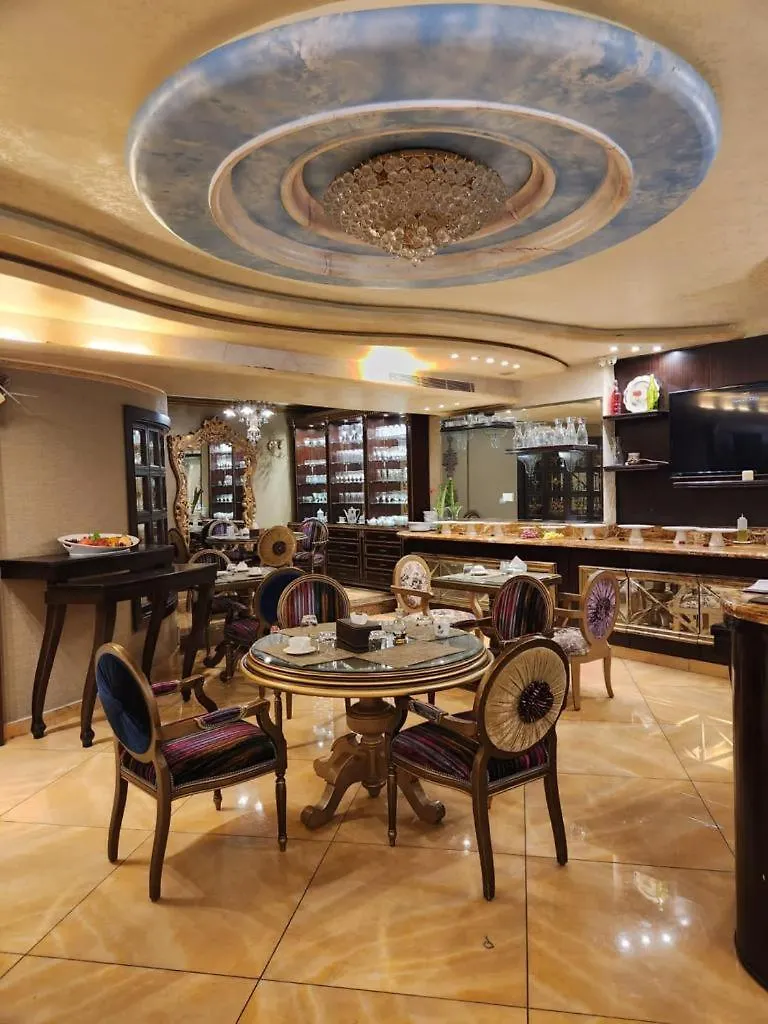 Q Hotel Beirut 4*,