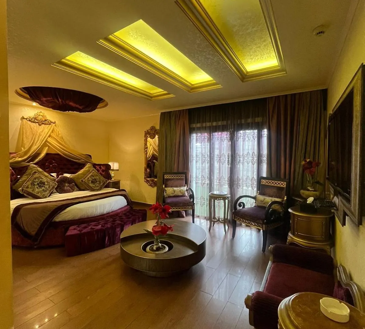 Q Hotel Beirut 4*,